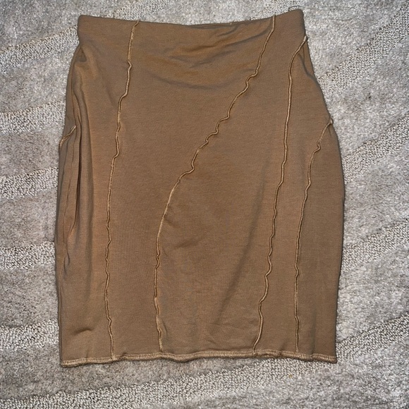 Exposed seam mini skirt - Picture 1 of 1